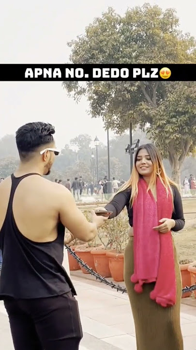 Full Impress Ho Gyi😍 Wait For Boyfreind Reaction🎀😂...#reels #prank #proposal #flirting #reaction