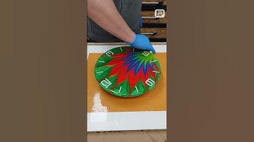 The MOST VIBRANT Clock I’ve Ever Made! 🔥💚❤️💙#resinclock #epoxyart #epoxyresin #fxpart #shorts