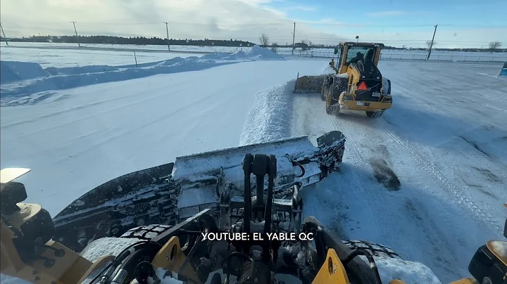 ** Snow Plowing / Team work🔥/Large Warehouse / 3" of Snow ** VOLVO L70H W/ JROD-Z Blade 10'-22'