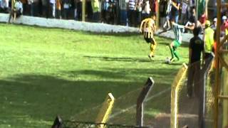 Leonardo Peres Striker