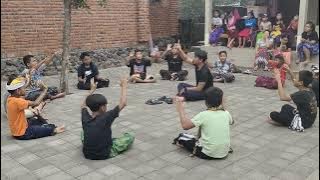 latihan dasar Tari Kecak untuk anak-anak