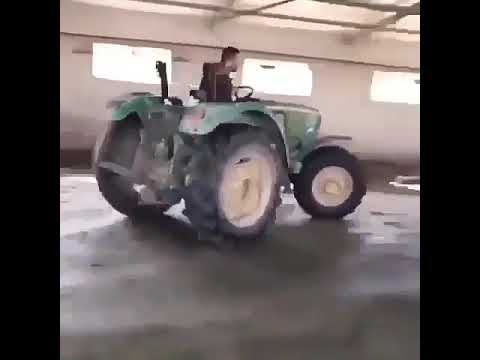 Avtos traktor