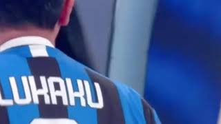 Amadeus Con La Maglia Di Lukaku Scherzo A Georgina Moglie Di Ronaldo!!!Sanremo 2020!!!