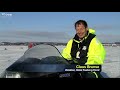 På snescooter hen over isen til Bjørnø (2010)