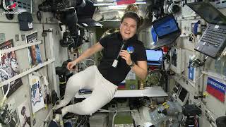 Космонавт Анна Кикина отвечает на вопросы новосибирских школьников