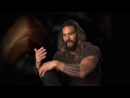 Jason Momoa fala sobre Aquaman ser como um lobo solitário em "Liga da Justiça"