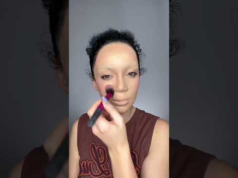 Video: Sıvı Lateks ile Yaşlılık Makyajı Yapmanın 3 Yolu