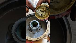 Shocking! See How This Person Replaced Their Wheel Bearing in Record Time!