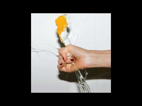 Yeah Yeah Yeahs (+) Dull Life