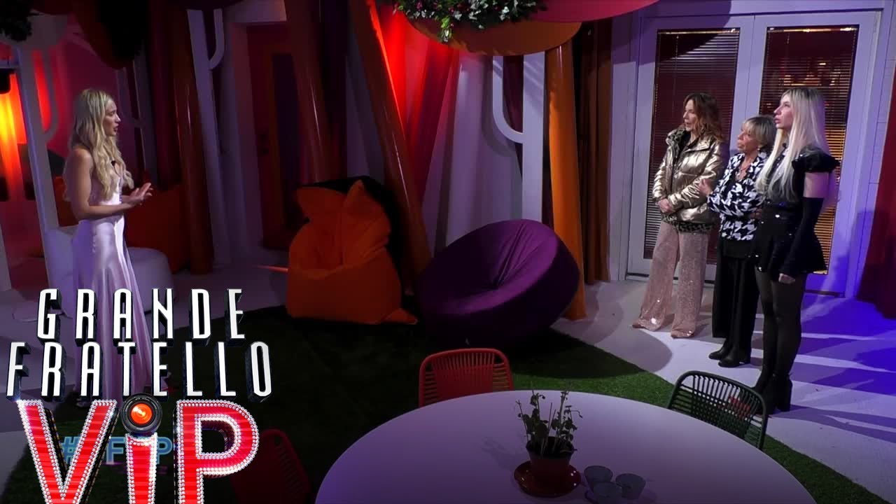 Grande Fratello VIP - Le parole di Clizia Incorvaia per Patrizia Rosssetti e Wilma Goich