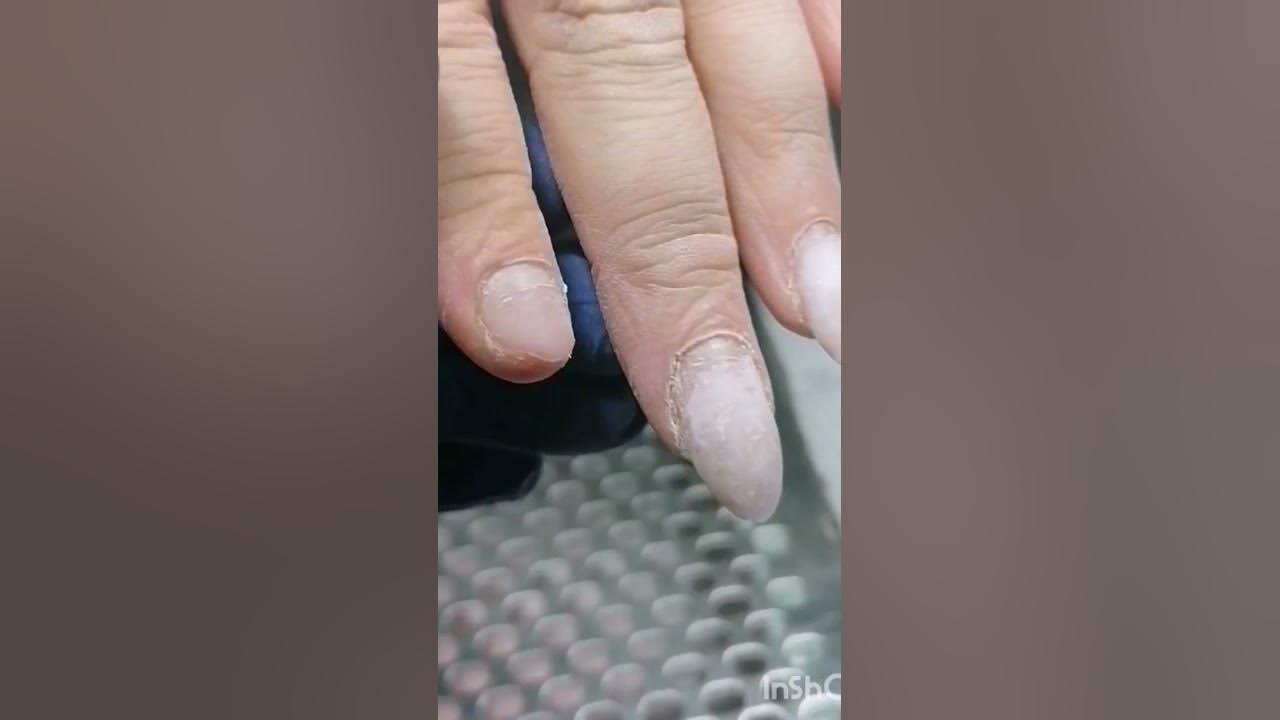 Рваная кутикула или я придераюсь👈🤔 #nails #маникюр #shortvideo # ...