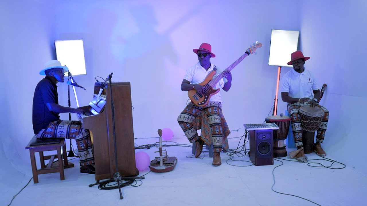 Mulema Sesse puli mwa moni by Eric Nelson Efa and Akustik