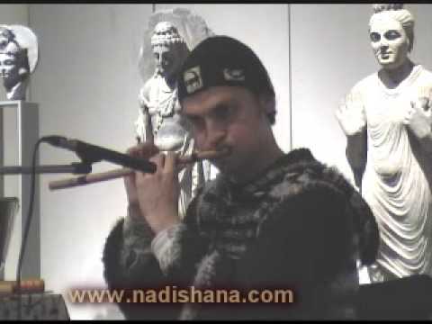 Tsaaj Nplaim ( Raj Nplaim, Mèo):  free reed instrument from Laos (hmong people)