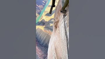 A Shocking Moment as the Cliffside Wooden Path Suddenly Collapses!