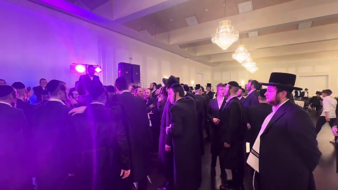 Sruly singer on the keys & Sruly Green @ wedding Shmuly Berger