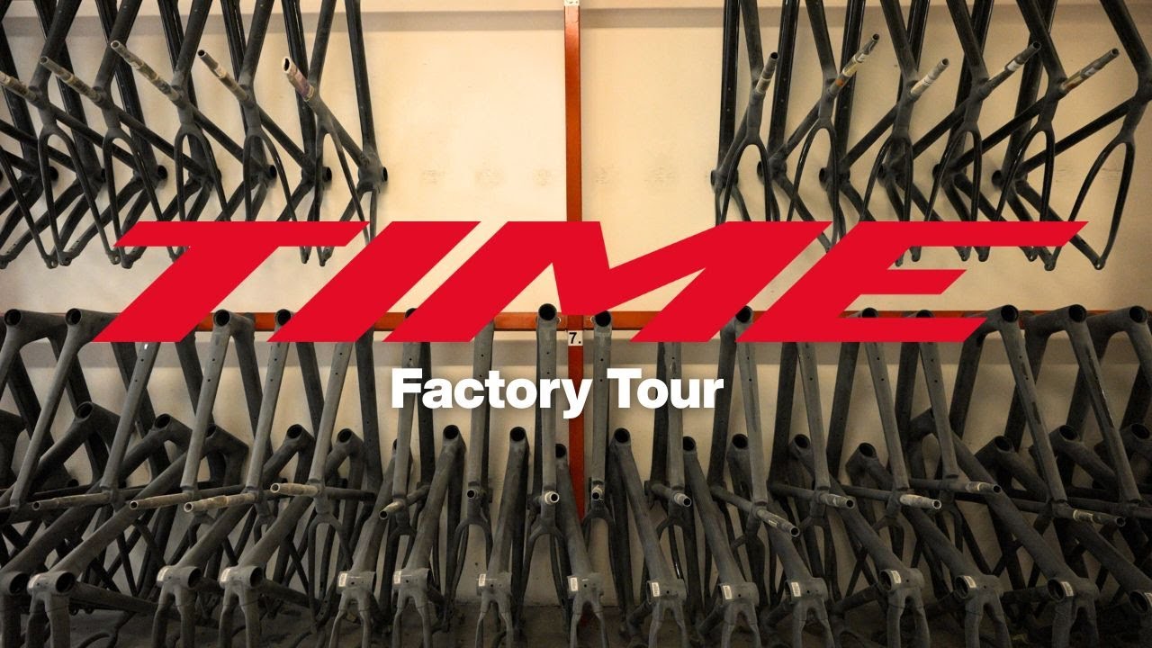 Wir durften alles filmen! TIME Bicycles webt einzelne Carbon-Fasern zu einem Carbon-Rahmen!