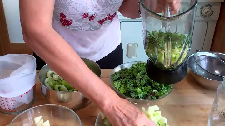 Make  Vegetable Juice  In a Blender