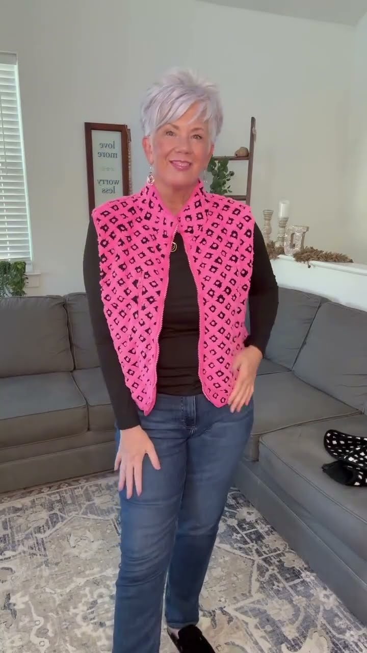 Cute & cozy checkered vests! In my true size XL 🖤 Comment CHECKER