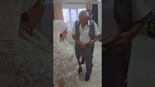 картинка: РОДИТЕЛИ СОБИРАЮТСЯ НА ТОЙ