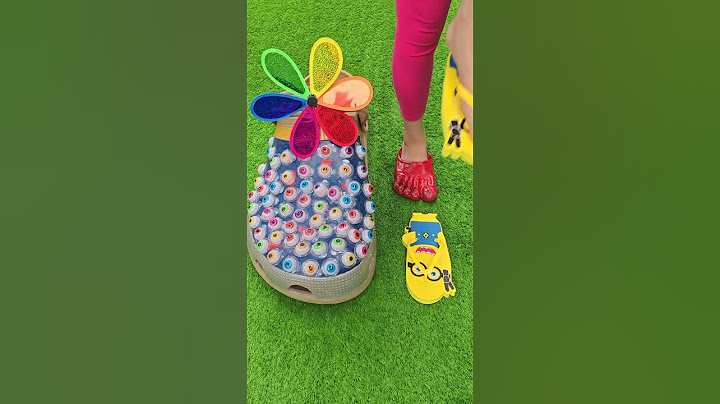 Super cool giant slippers 🦶🦶 Leather foot sandals 🤣😁🤣😁  #love #trending #slippers