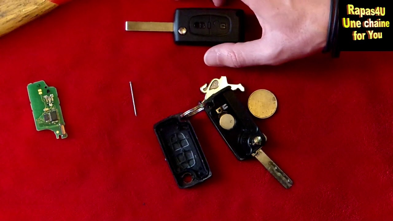 Comment changer la pile dans une clé de Peugeot/Citroën 