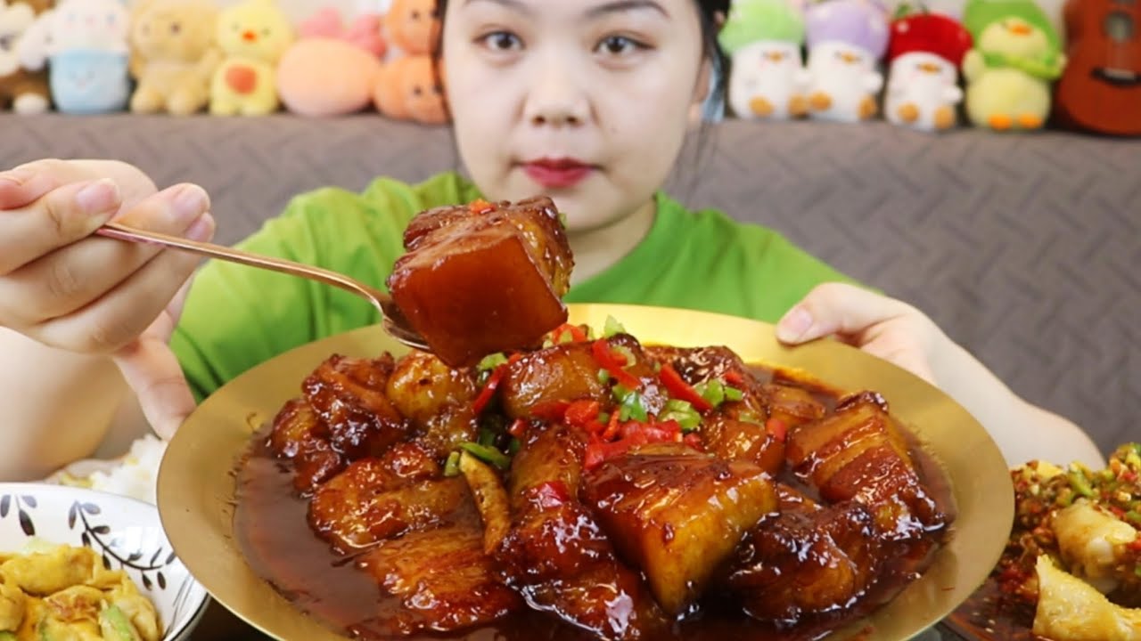 Braised Pork 🐖 Was Delicious! The Sichuan-Style Chicken 🍗 Was Also Very Tasty! 🤤