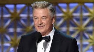 ALEC BALDWIN Wins The EMMY Award for DONALD TRUMP Portrayal on SNL 2017 {VIDEO} HD 1080p_+!!