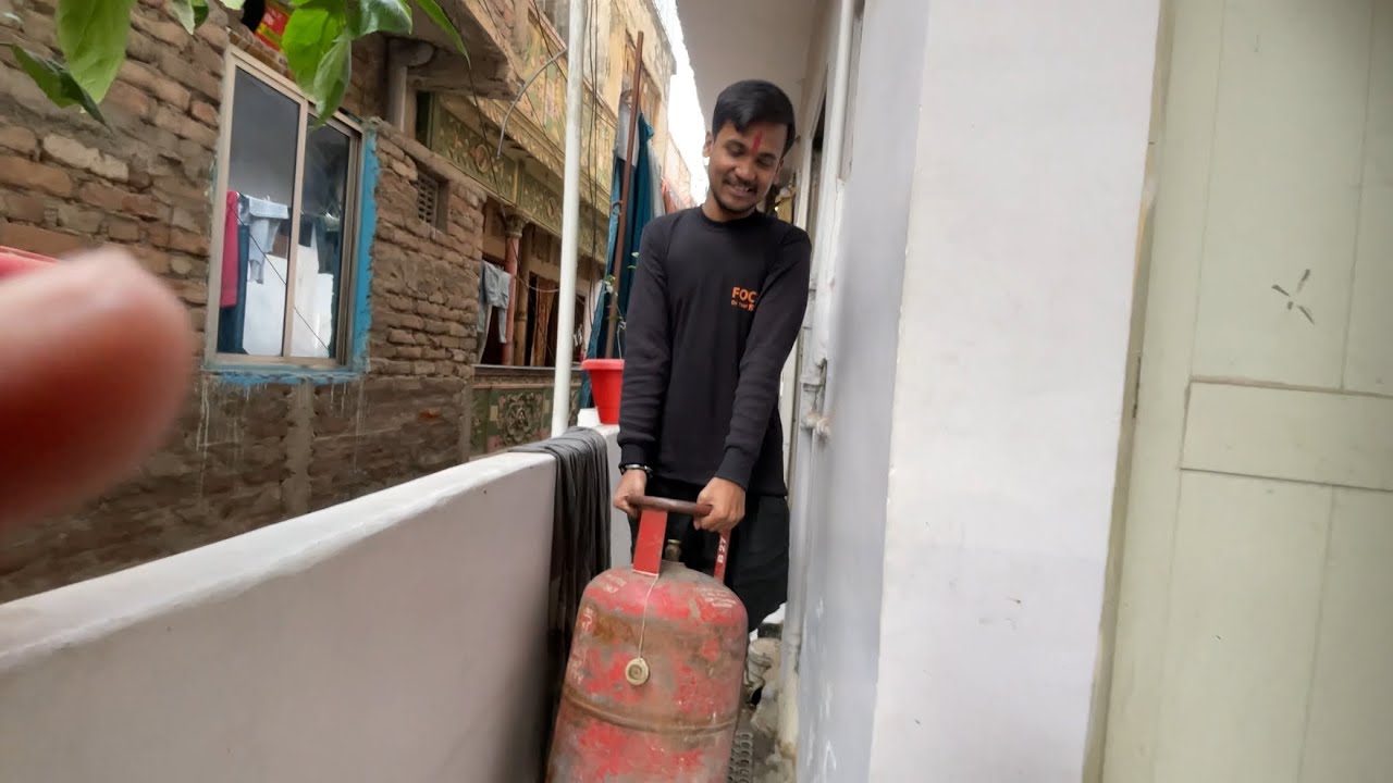 Ghar ka cylinder khatam hogaya😲