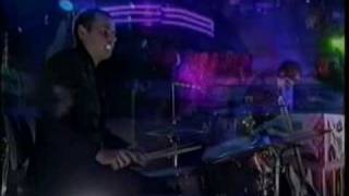 Carnation - Oasis (live at TOTP, RARE VIDEO !) chords