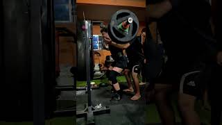 140kg squat #powerlifting #motivation #bodybuilding