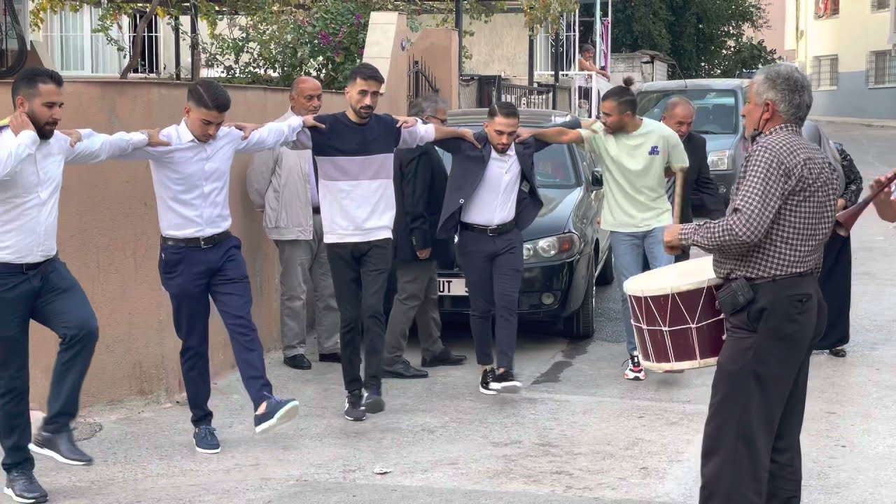 Sivas Ahçik Halayı