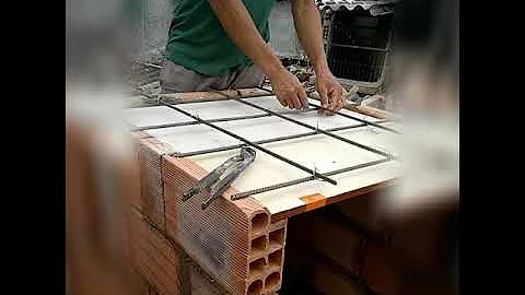 Como colocar caixa de água em cima da casa?