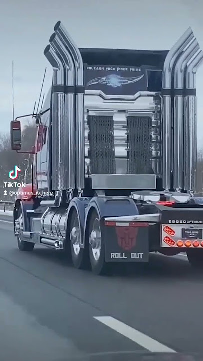 Rolling. Waiting. Protecting. I ... am Optimus Prime 💙🫶🤙💪