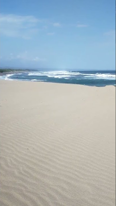 STORY WA MENTAHAN LIBURAN DI PANTAI.