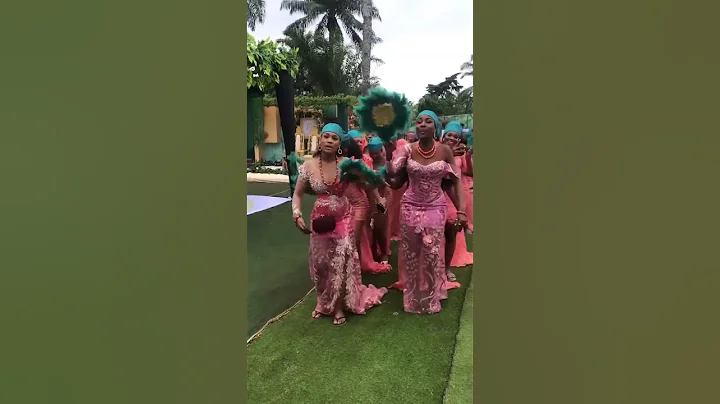 Asoebi girls with the moves #shorts #fashion #trending #foryou #fashionblogger #fashionblogger