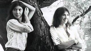 video Vejrudsigt Fjernelse Kate & Anna McGarrigle - Walking Song - YouTube