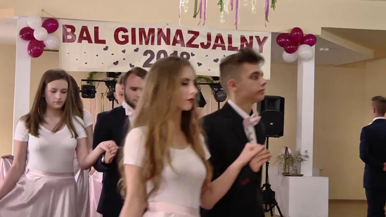 Polonez w wykonaniu absolwentów Gimnazjum w Dusznikach 2018