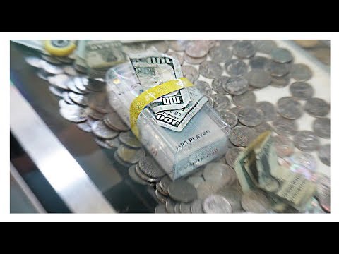 Thumbnail for IPOD WRAPPED WITH $100 BILL!! || Coin Pusher On The Edge