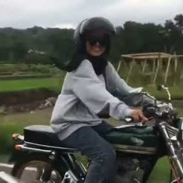 STORY WA CEWEK CANTIK NAIK CB HEREX