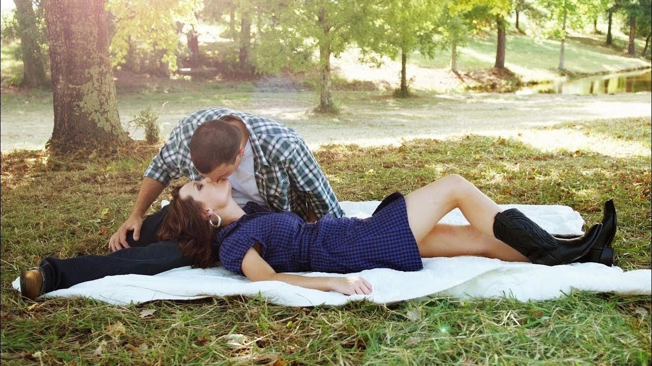 👁️🔥 سر الروح اللي مربوطة بيه… ليه إنت حاسس بكل حاجة ❤️ وهو مش شايفك ولا شاعر بيك؟