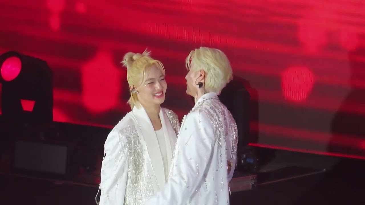 ZeeNunew thank you each other and kiss cheeks