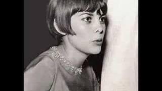 Mireille Mathieu - Ils S'embrassaient