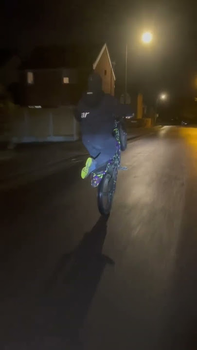 It feels so right 😈 #intheheatofthenight #surron #ultrabee #youtubeshorts #shorts