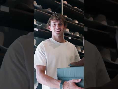 How did Sergi do on his cowboy boot selection?