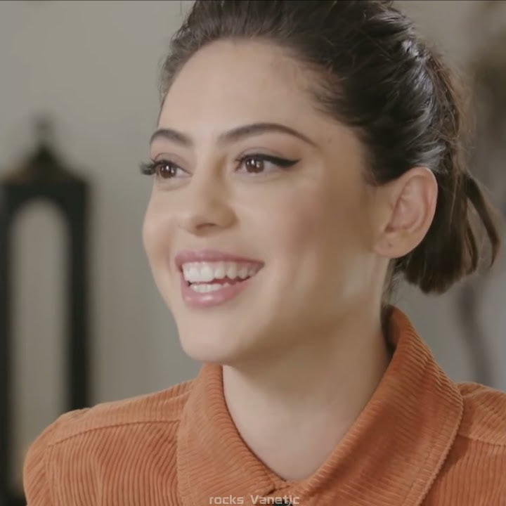 Happy Birthday Rosa Salazar [Alita Battle Angel]