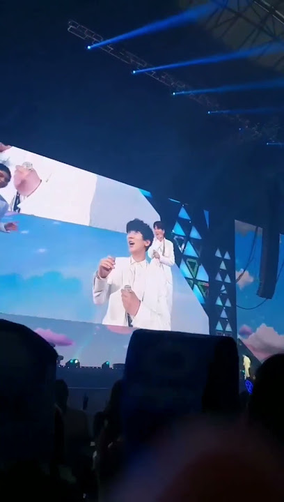 When Xiumin and Chanyeol almost Kissed 🤭🙈 #exo #chanyeol #xiumin