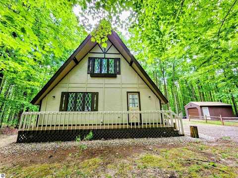 5834 Forestgrove Drive, Elmira, MI home video tour