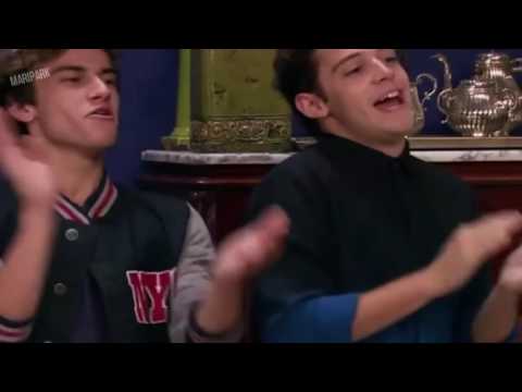 Soy Luna secvență ep.75 (Luna se tine de mana cu Sharon Benson)