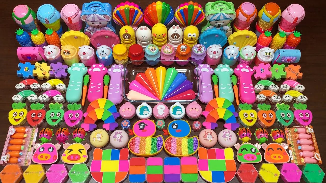 RELAXING WITH CLAY PIPING BAG & GLITTER | Mixing Random Things Into GLOSSY Slime #2001