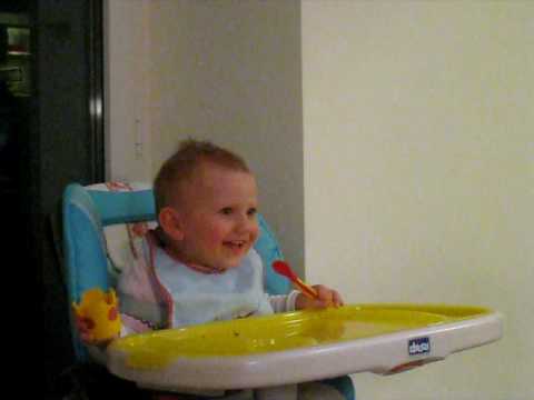 Bebe Qui Rigole Incroyable Youtube Bebe Qui Rigole Incroyable Youtube